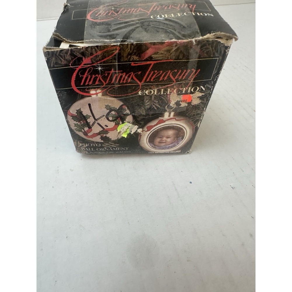 Vintage Christmas Treasury Collection Ceramic Photo Ball Ornament Box Extra Cap